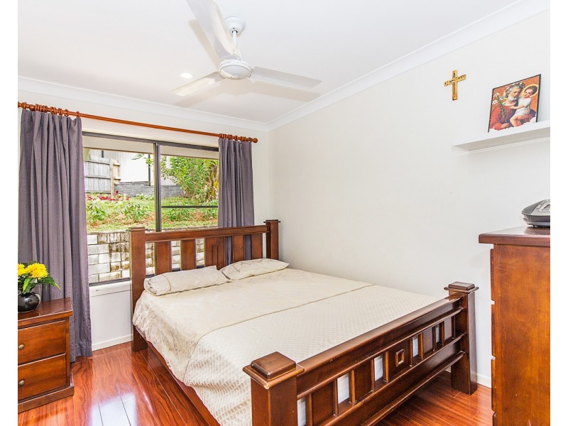 4 Donegal Court, Banora Point NSW 2486