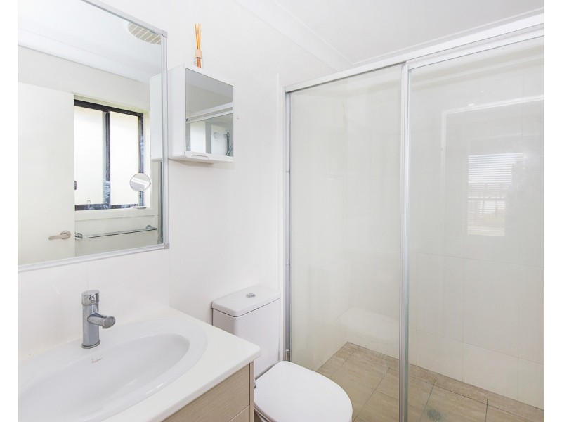 4 Donegal Court, Banora Point NSW 2486