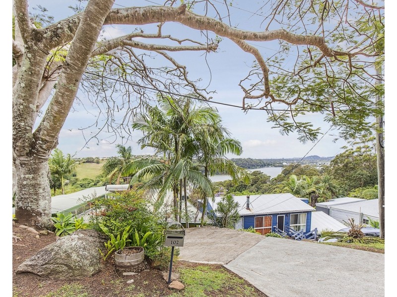 102 Peninsula Drive, Bilambil Heights NSW 2486