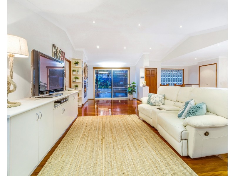 14 Correa Court, Elanora QLD 4221