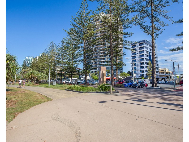 4/82 Marine Parade, Coolangatta QLD 4225