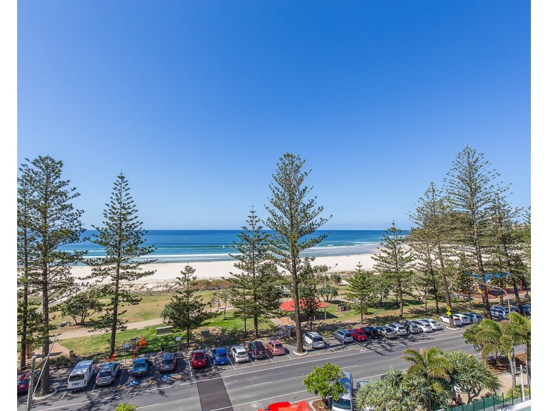 4/82 Marine Parade, Coolangatta QLD 4225