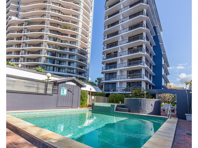 4/82 Marine Parade, Coolangatta QLD 4225