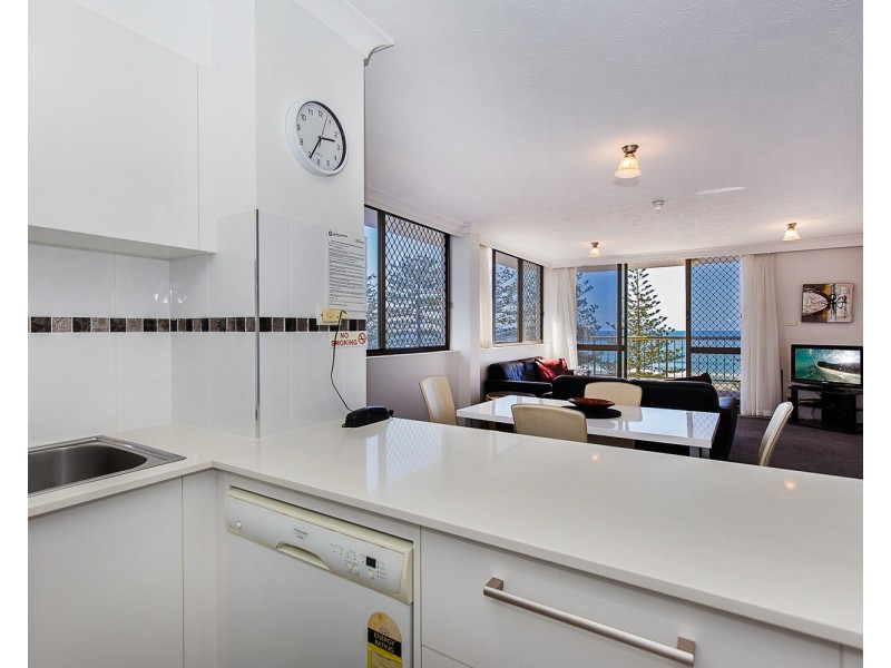 4/82 Marine Parade, Coolangatta QLD 4225