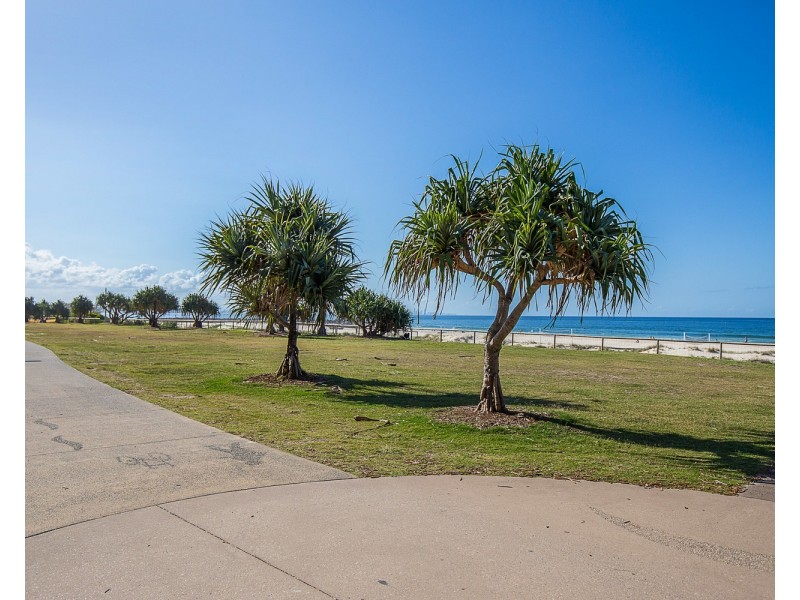 4/82 Marine Parade, Coolangatta QLD 4225