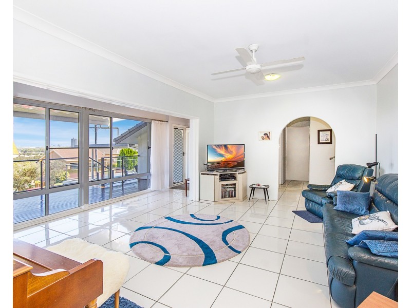 16 Elsie Street, Banora Point NSW 2486