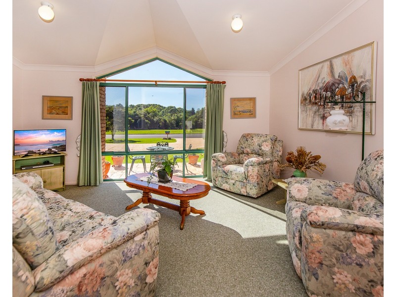 58  Avondale Drive, Banora Point NSW 2486