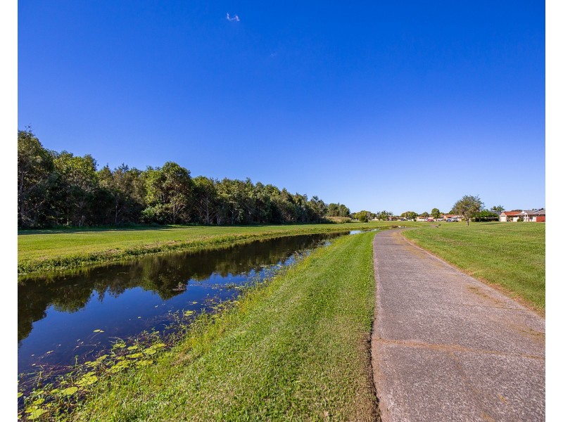 58  Avondale Drive, Banora Point NSW 2486
