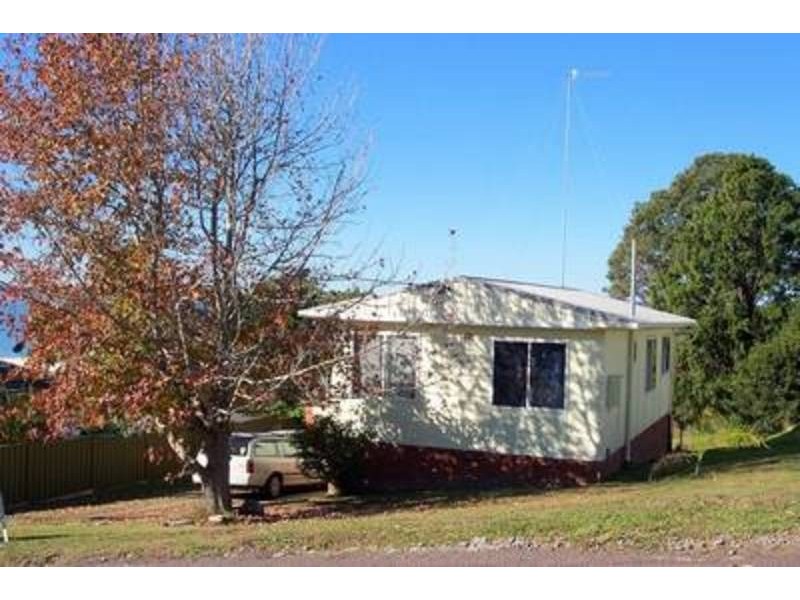 2 Aubrey Street, Killarney Vale NSW 2261