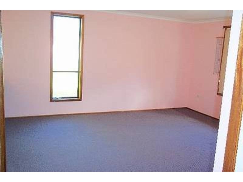 12B Hazel Close, Berkeley Vale NSW 2261