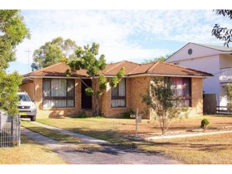 14 Jean Avenue, Berkeley Vale NSW 2261