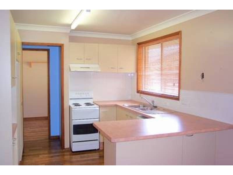 29 Kerry Crescent, Berkeley Vale NSW 2261
