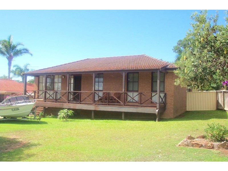 20 Premier Way, Bateau Bay NSW 2261