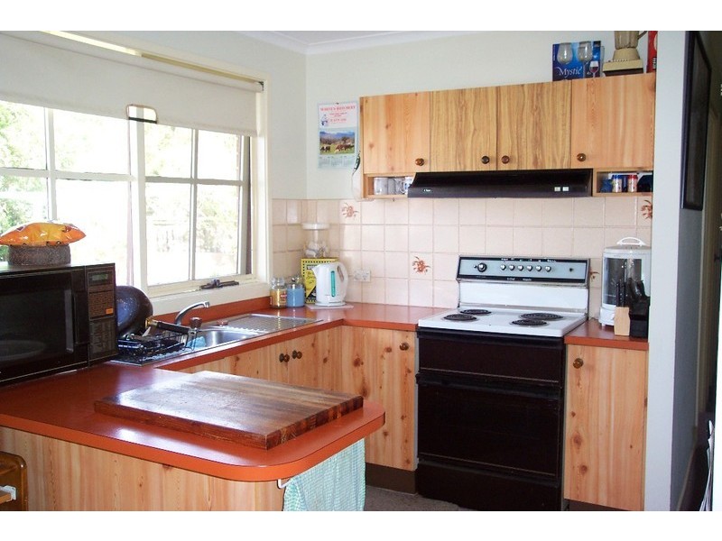 20 Premier Way, Bateau Bay NSW 2261