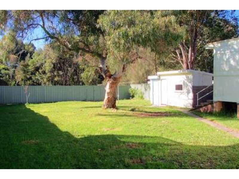 24 Papala Avenue, Bateau Bay NSW 2261