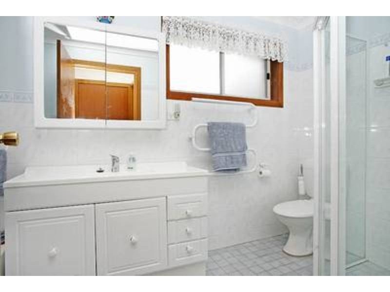 13 Sunnyhills Terrace, Berkeley Vale NSW 2261