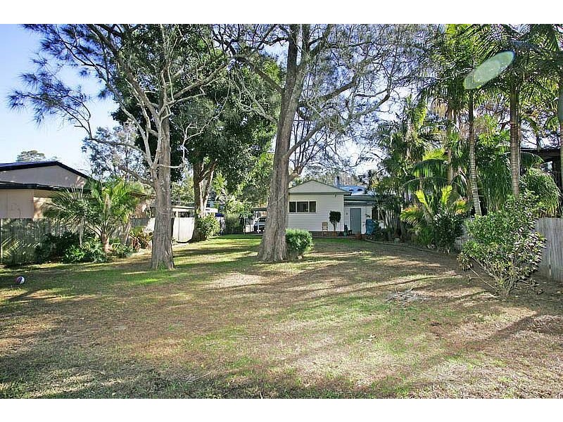 6 Henry Street, Chittaway Point NSW 2261