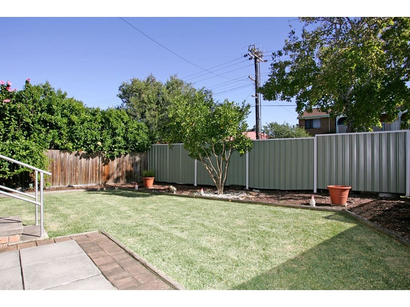 2 Melaleuca Street, Killarney Vale NSW 2261