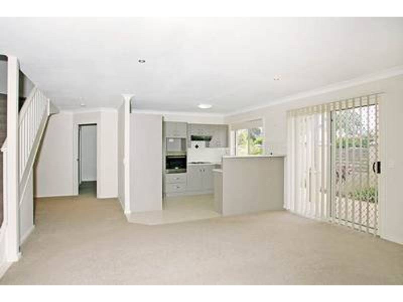 6/4-6 Norton Avenue, Killarney Vale NSW 2261