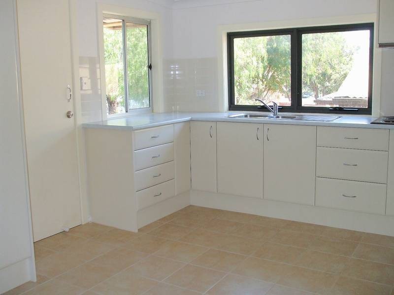33 Carlyon Street, Killarney Vale NSW 2261
