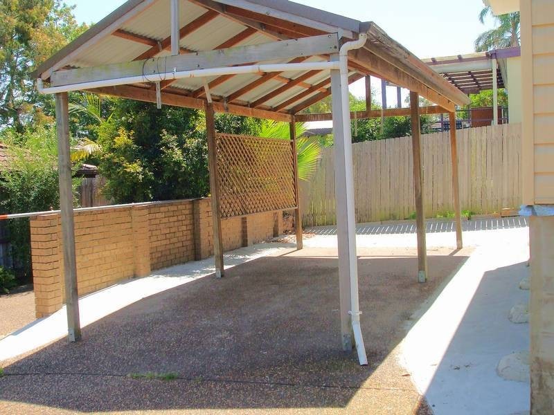 33 Carlyon Street, Killarney Vale NSW 2261