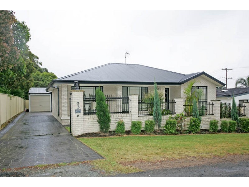3 East Street, Killarney Vale NSW 2261