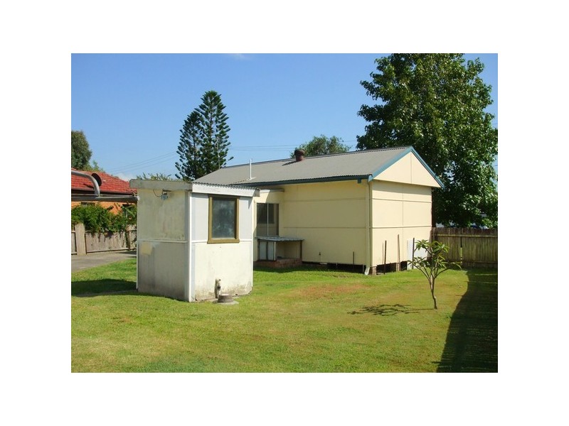11 Hume Boulevard, Killarney Vale NSW 2261