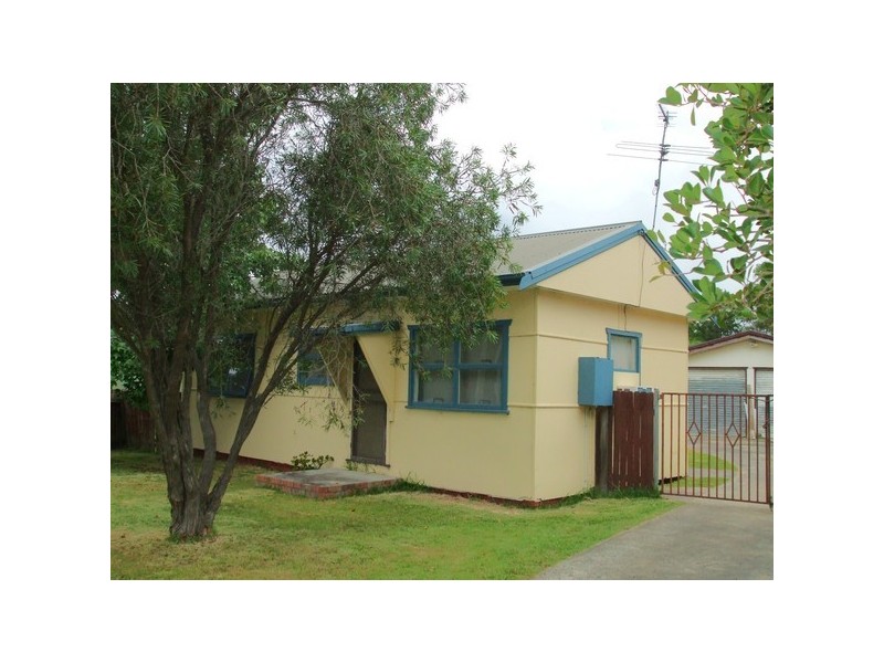 11 Hume Boulevard, Killarney Vale NSW 2261