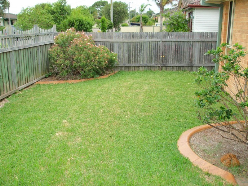 2/39 Hume Boulevard, Killarney Vale NSW 2261