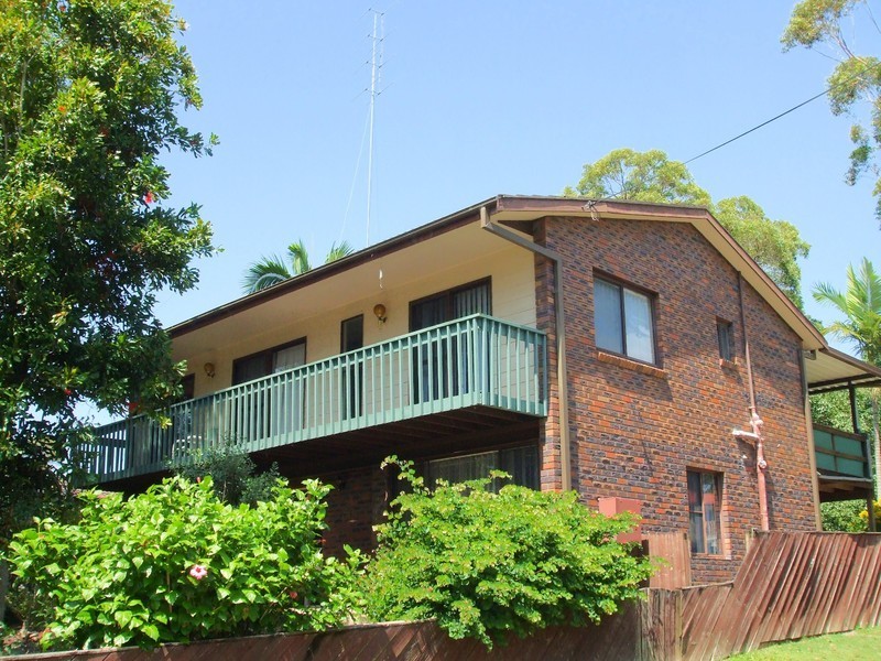 50 Audie Parade, Berkeley Vale NSW 2261