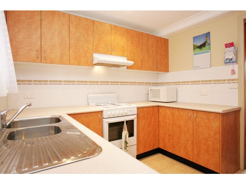 50 Audie Parade, Berkeley Vale NSW 2261