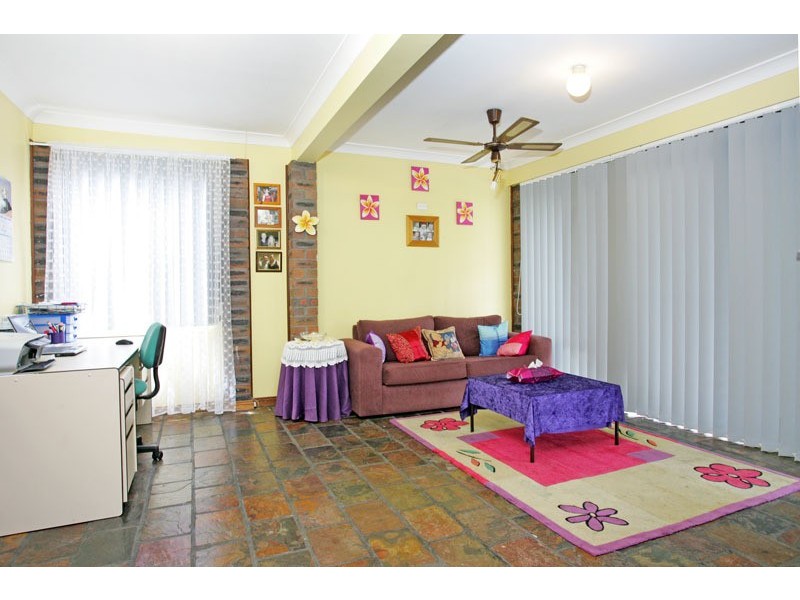 50 Audie Parade, Berkeley Vale NSW 2261