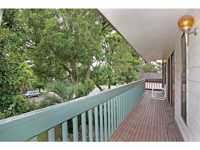 50 Audie Parade, Berkeley Vale NSW 2261