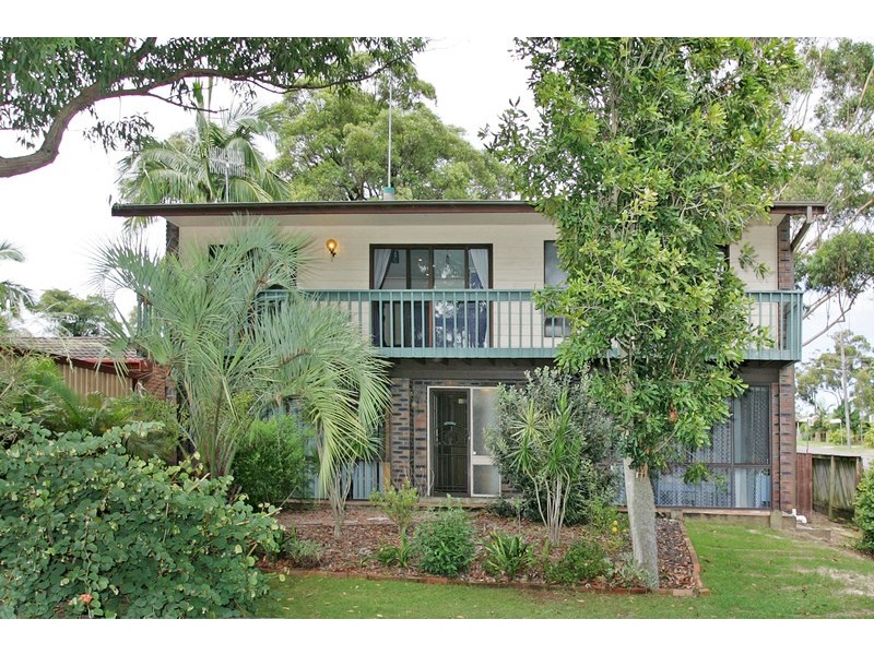 50 Audie Parade, Berkeley Vale NSW 2261