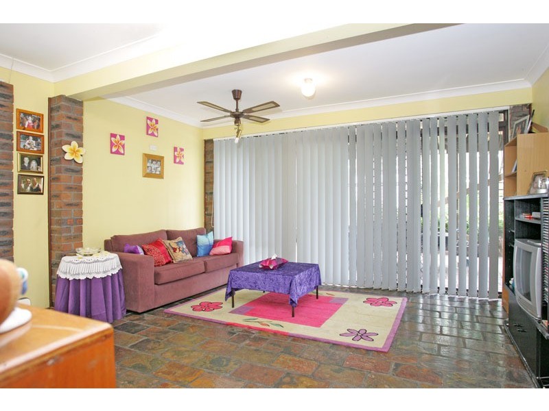 50 Audie Parade, Berkeley Vale NSW 2261