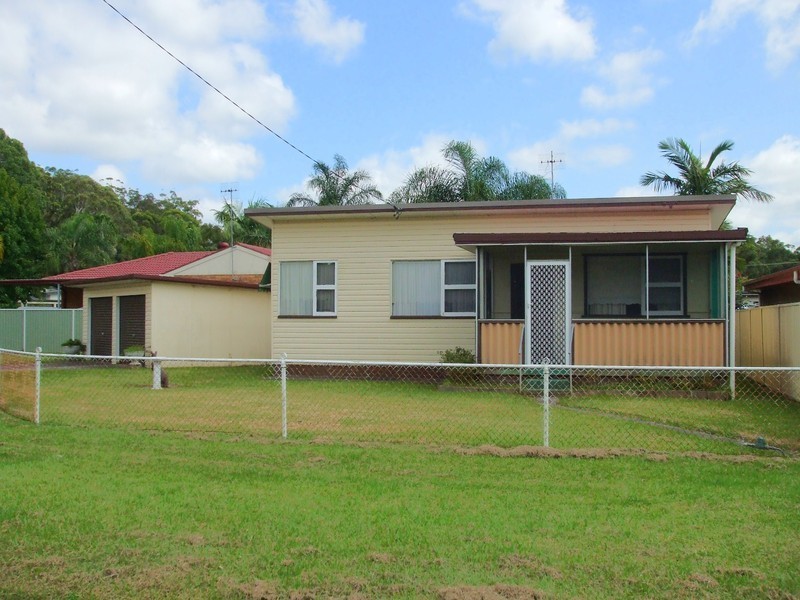 27 Buckingham Road, Berkeley Vale NSW 2261