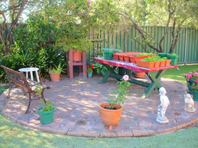 1 Robertson Road, Killarney Vale NSW 2261