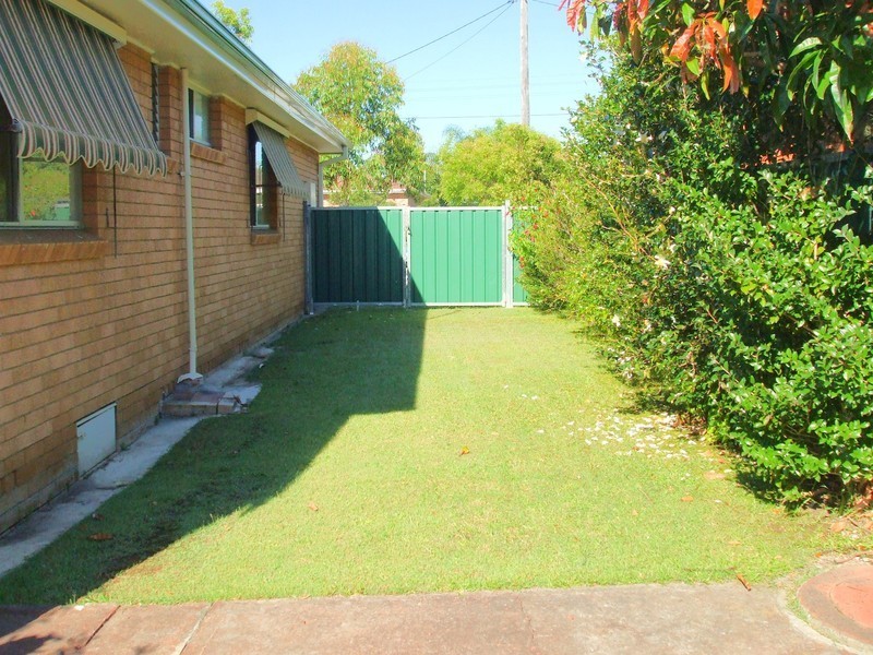 1 Robertson Road, Killarney Vale NSW 2261