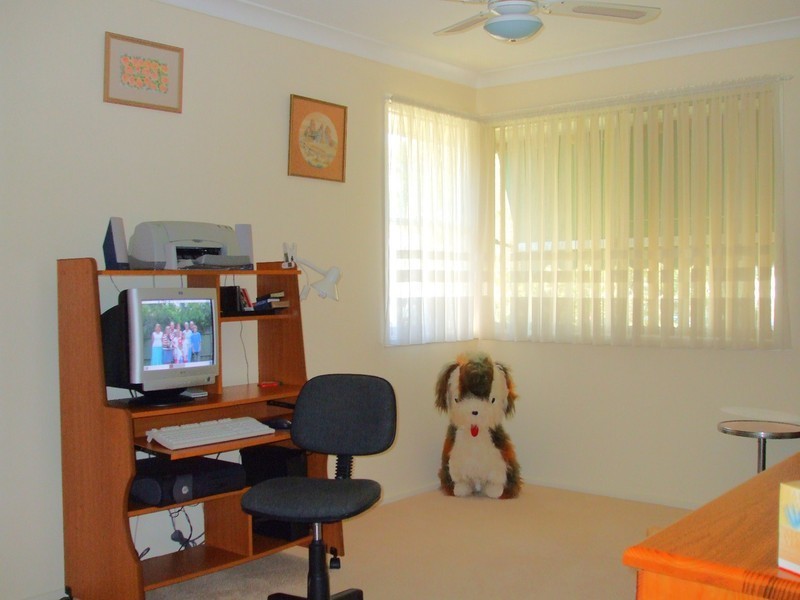 1 Robertson Road, Killarney Vale NSW 2261