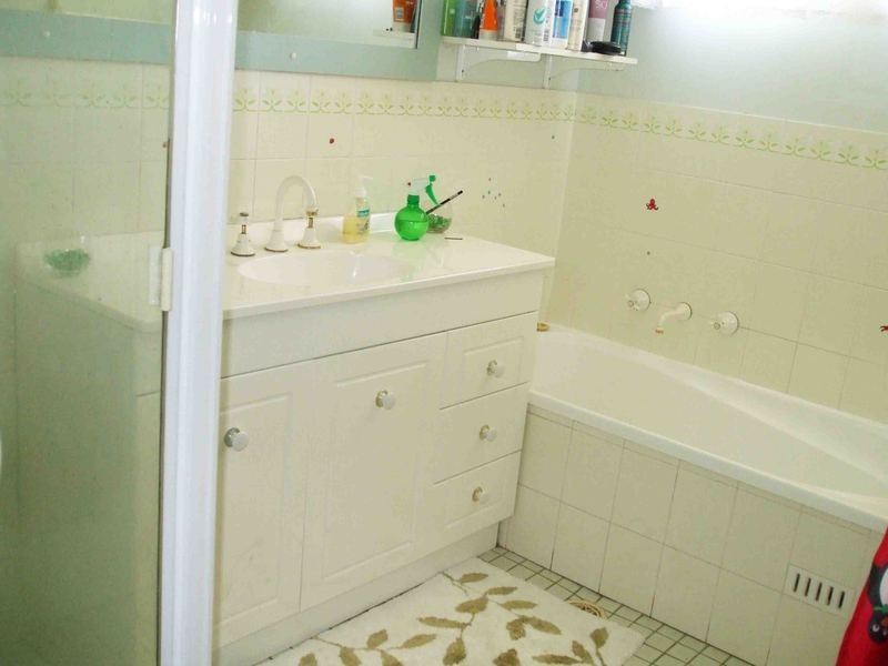 25 Rotherham Street, Bateau Bay NSW 2261