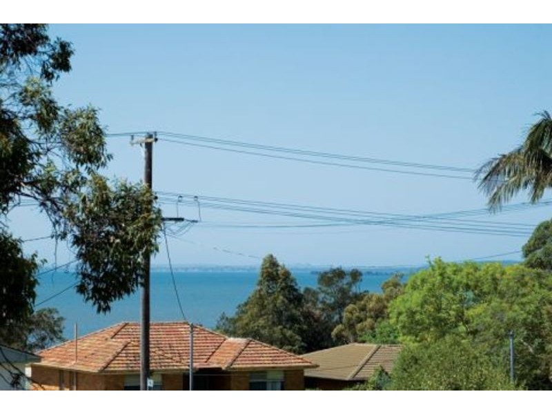 1 George Hely Crescent, Killarney Vale NSW 2261