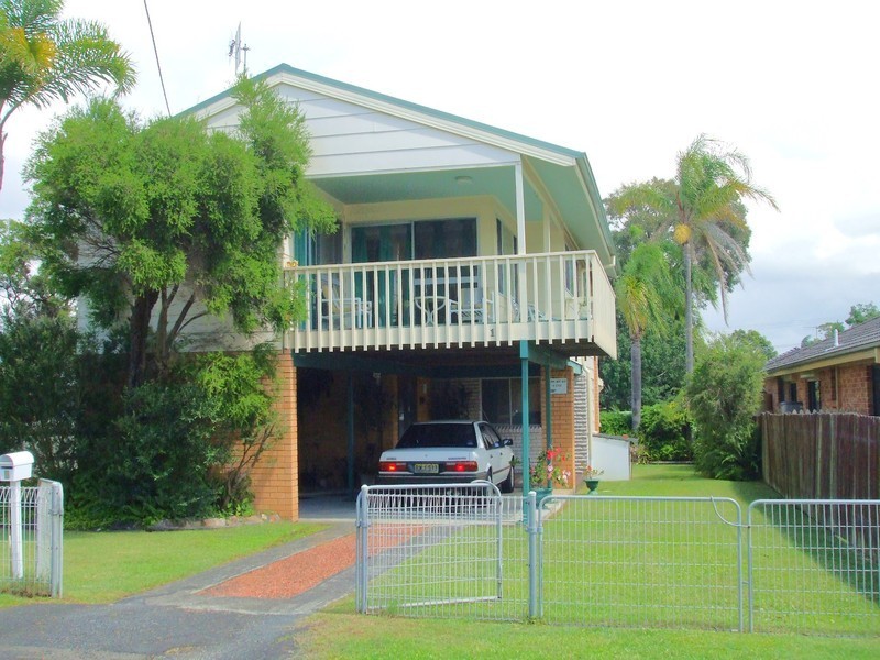 1 George Hely Crescent, Killarney Vale NSW 2261