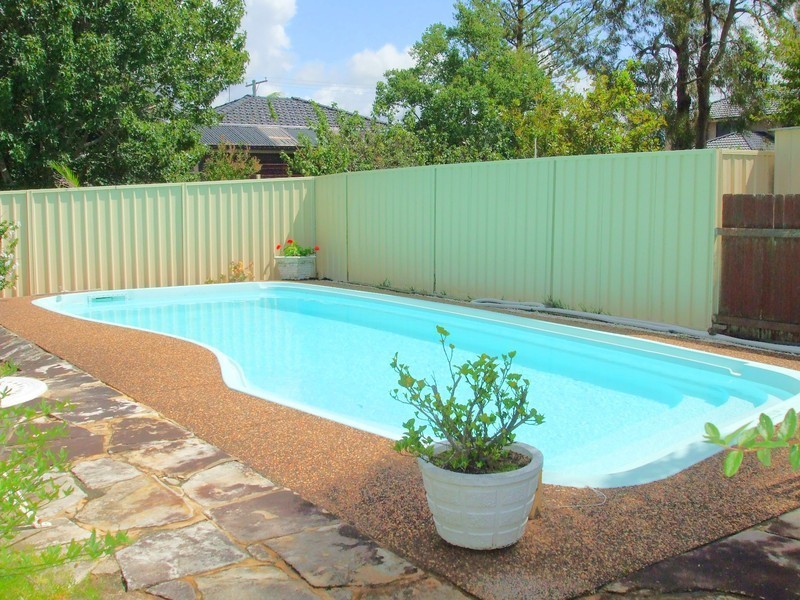 1 George Hely Crescent, Killarney Vale NSW 2261