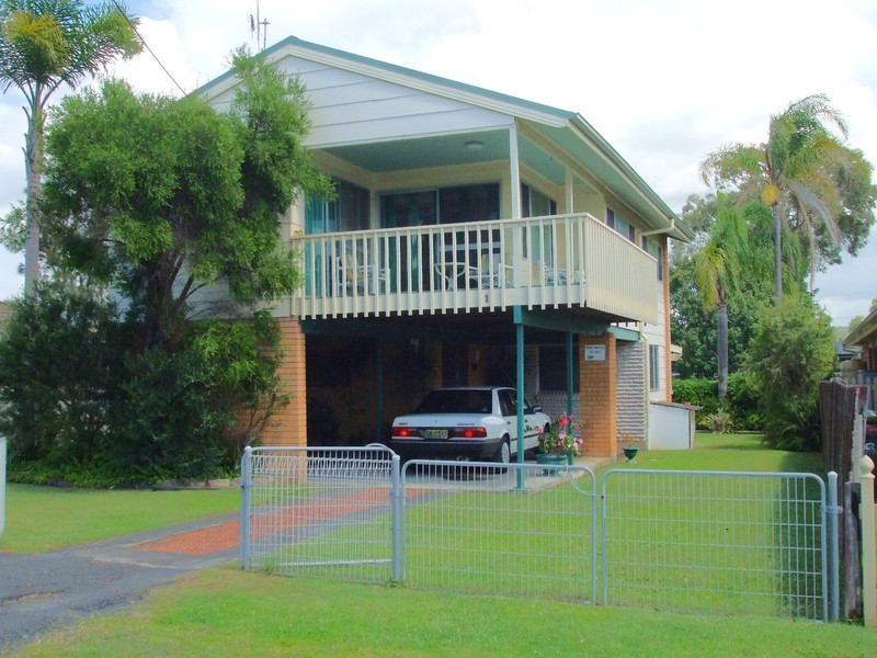 1 George Hely Crescent, Killarney Vale NSW 2261