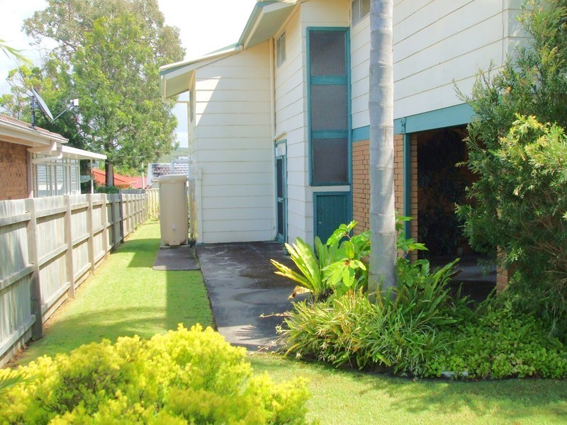 1 George Hely Crescent, Killarney Vale NSW 2261