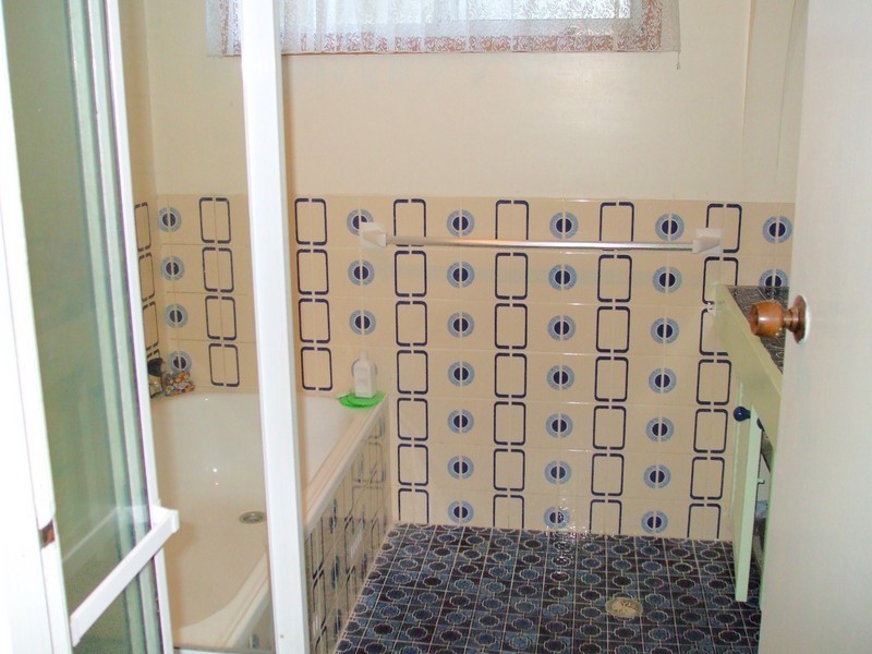 528 The Entrance Road, Bateau Bay NSW 2261