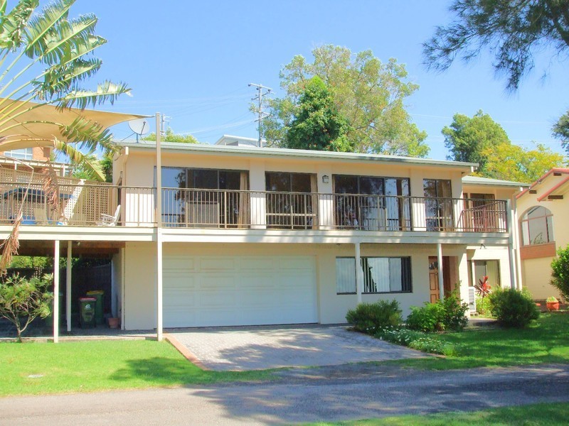 1A Trelawney Street, Killarney Vale NSW 2261