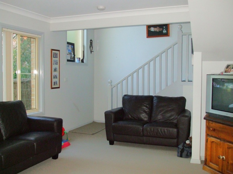 5 Madison Place, Berkeley Vale NSW 2261