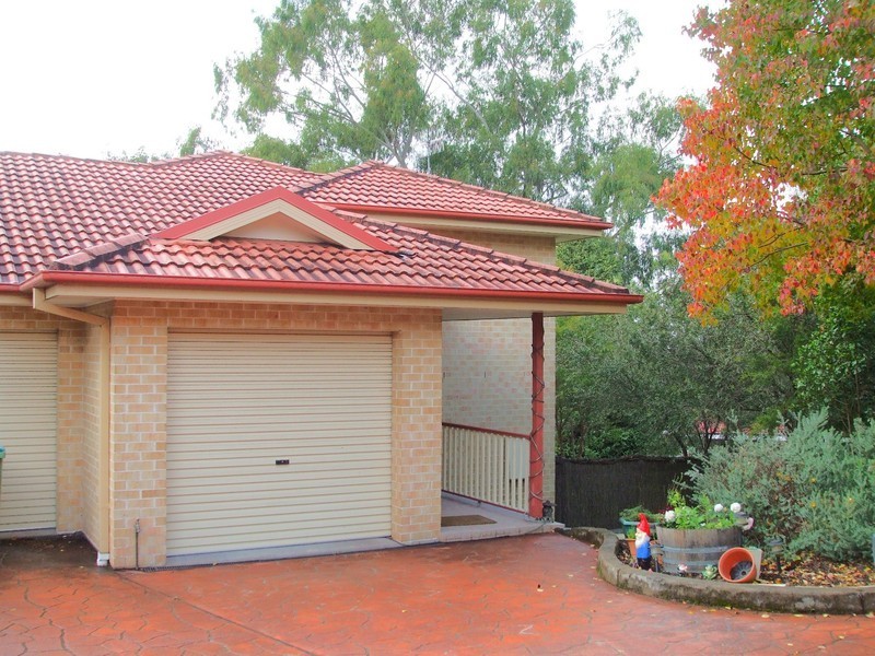 5 Madison Place, Berkeley Vale NSW 2261