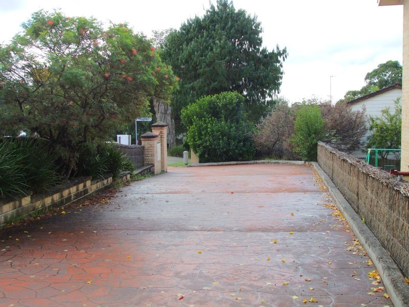 5 Madison Place, Berkeley Vale NSW 2261